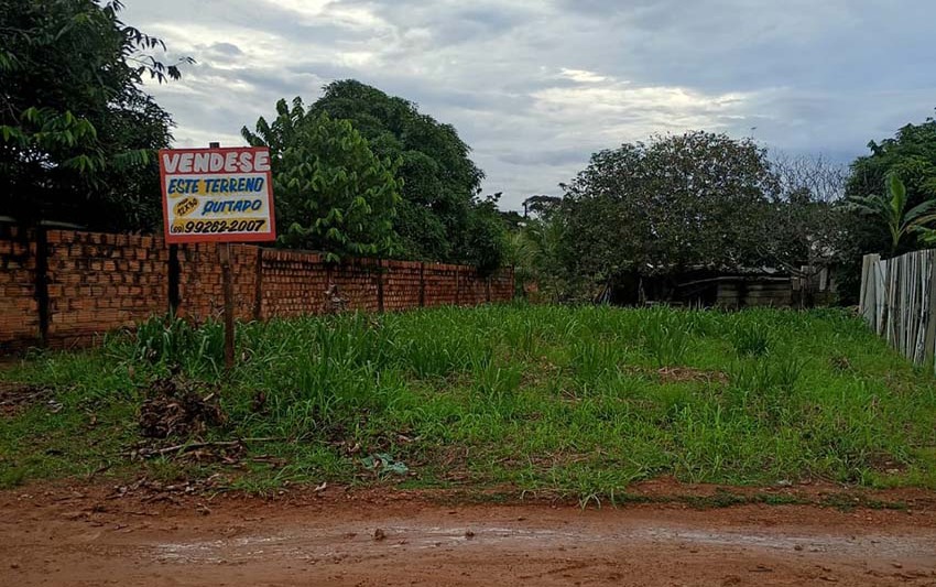 Vende-se um terreno medindo 12x30mts, situado no Loteamento Cidade Jardim