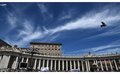 Papa reza (com a Praça) por todas as mães, inclusive as que estão no céu