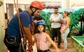 Muro para escalada é destaque de Estande no Shopping