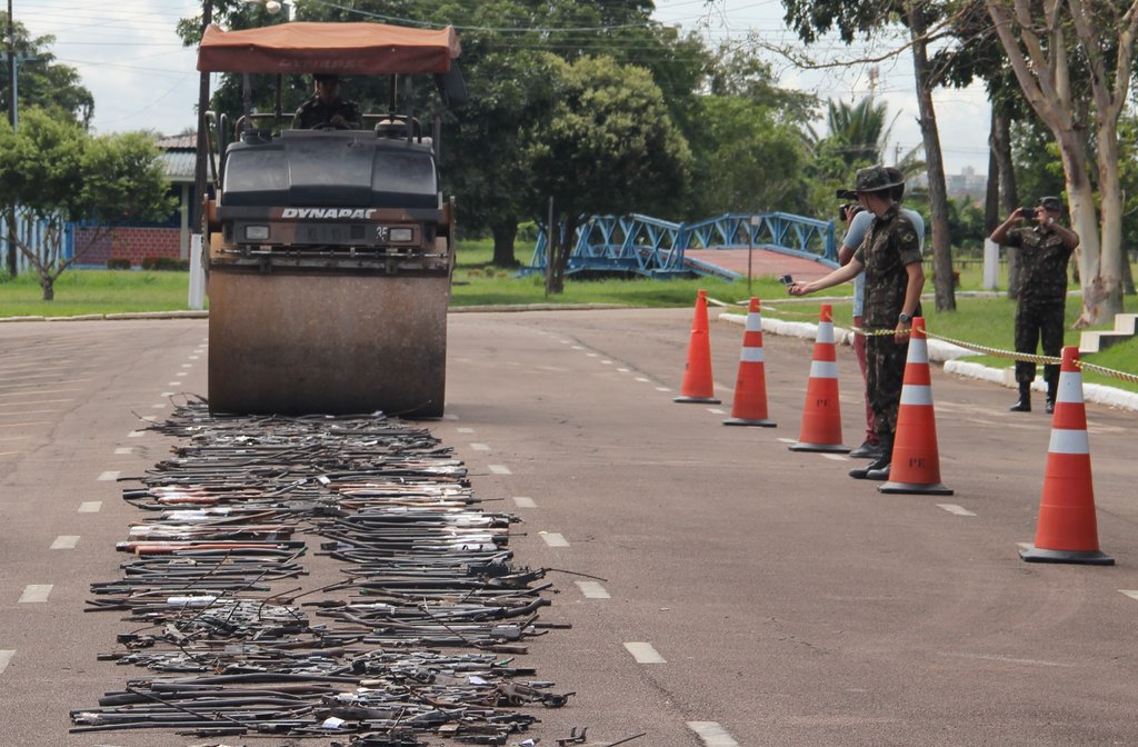 Armas provenientes de processos judiciais são destruídas pelo Exército  - Gente de Opinião