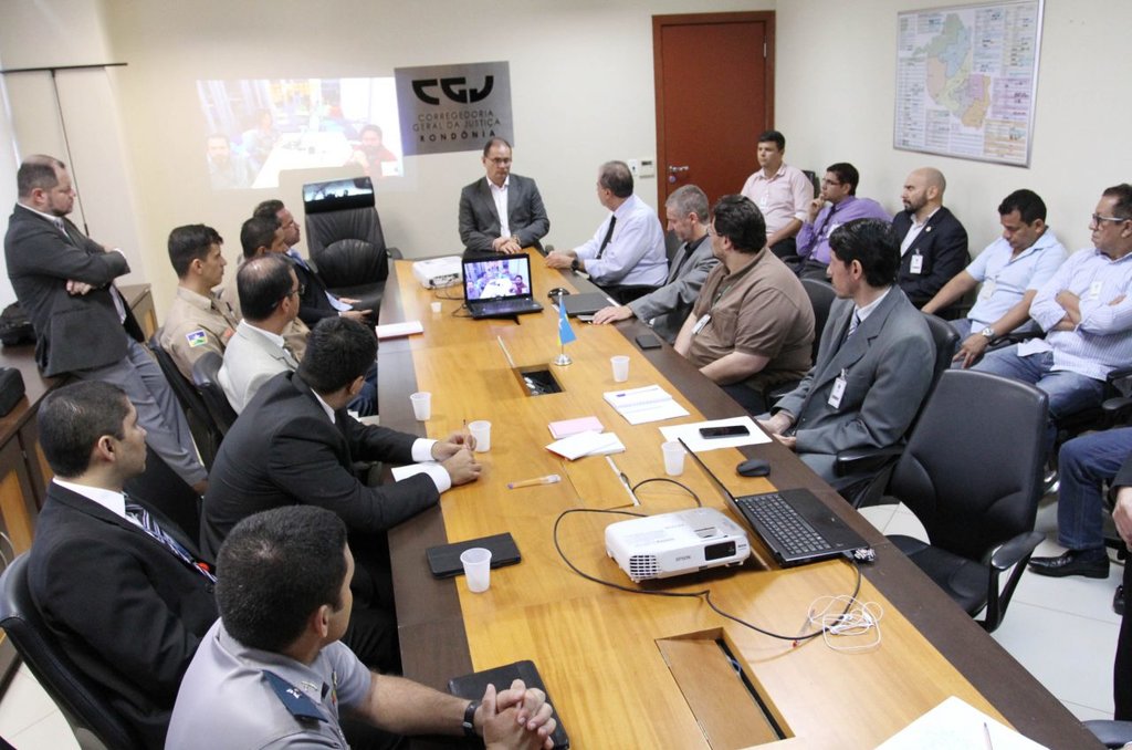 Reuniao com instituições tratou da adoção do SAJ. - Gente de Opinião