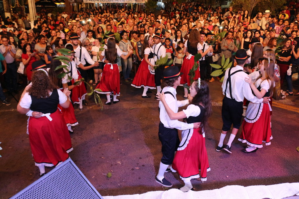 Festa do Café de Cacoal supera expectativa de público já no 1º dia - Gente de Opinião