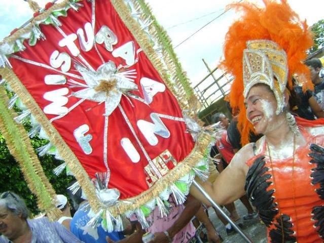 Festa da virada terá 12 minutos de fogos  e show musical + Hoje tem Bloco Mistura Fina + Lenha na Fogueira - Gente de Opinião