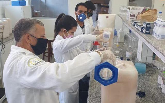 UNIR está produzindo 5 mil litros de álcool em gel para enfrentamento da pandemia - Gente de Opinião