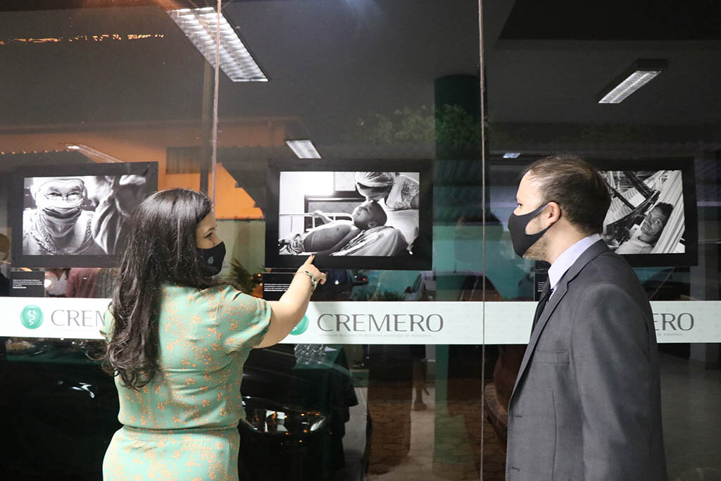 Lenha na Fogueira com  a Seresta Cultural e a Exposição que homenageia profissionais da saúde - Gente de Opinião