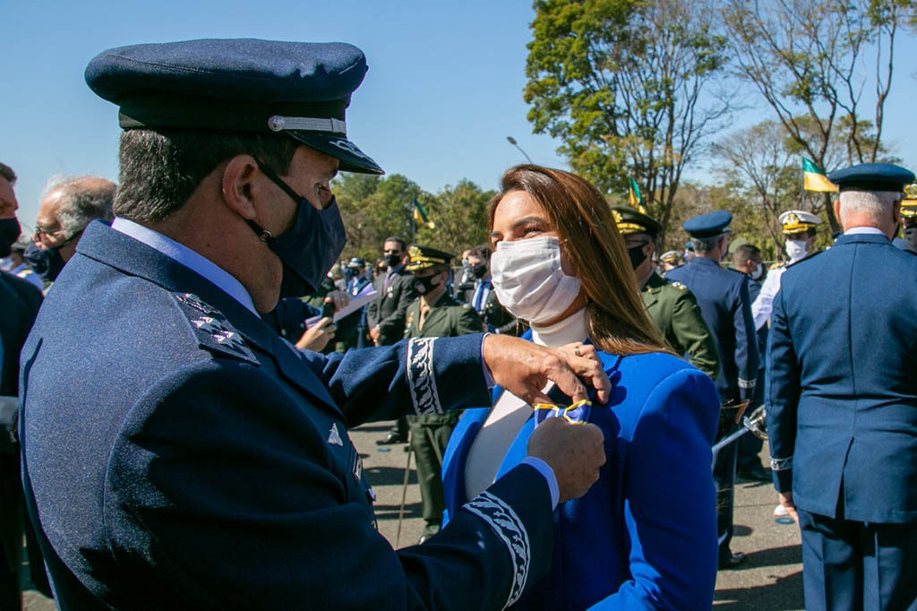 Deputada Mariana Carvalho é homenageada pela Aeronáutica - Gente de Opinião