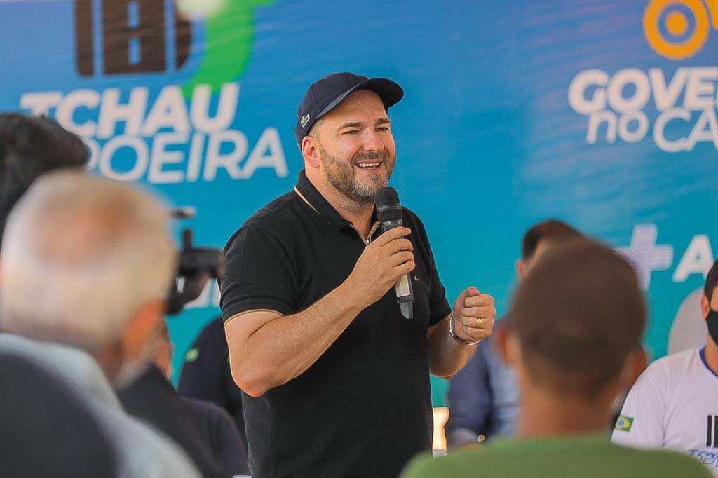 Presidente Alex Redano participa do lançamento do Tchau Poeira em Corumbiara  - Gente de Opinião