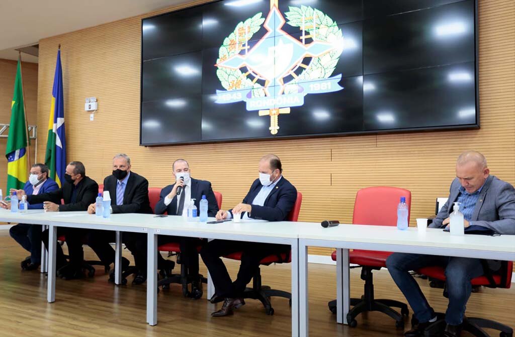 Rondônia: deputados recebem sindicatos, que querem discutir projeto que trata da reforma da previdência  - Gente de Opinião