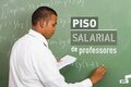 Em Rondônia, MPF investiga quatro prefeituras que não pagam piso nacional aos professores