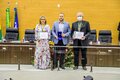 Presidente Alex Redano entrega medalhas do mérito legislativo a autoridades bolivianas