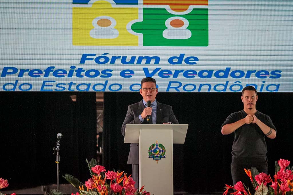 TCE libera construção do Heuro; obras devem começar rapidamente, anuncia governador Marcos Rocha durante encontro com prefeitos e vereadores  - Gente de Opinião