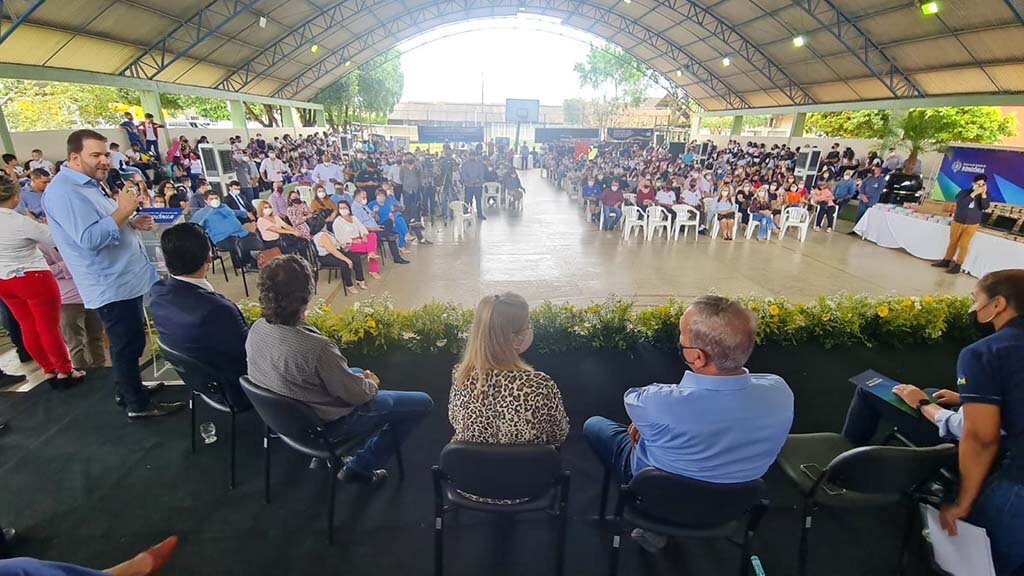 Em Ariquemes, presidente Alex Redano participa da abertura do ano letivo na rede estadual de ensino  - Gente de Opinião