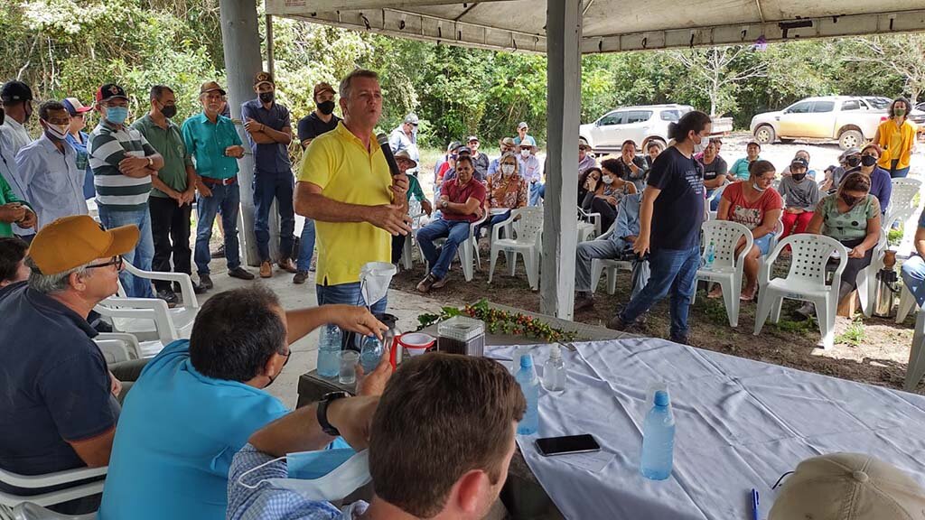 Deputado Luizinho Goebel participa do lançamento do programa Porteira Adentro na Associação ASPROVA - Gente de Opinião