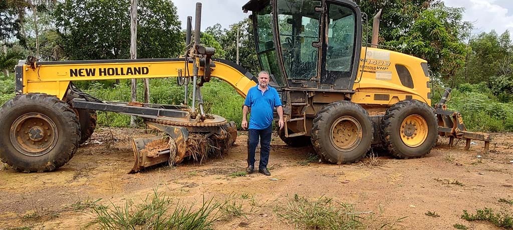 Patrol da prefeitura de Porto Velho está abandonada na área rural do distrito de Rio Pardo - Gente de Opinião