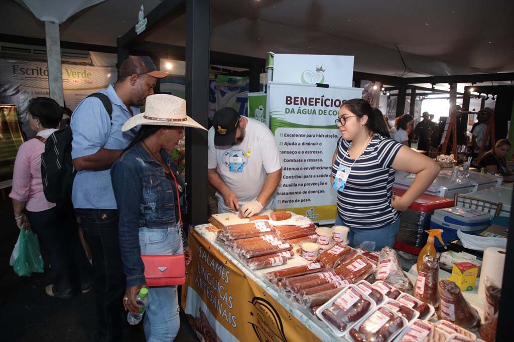 Empresas de Porto Velho expõem produtos na Rondônia Rural Show - Gente de Opinião