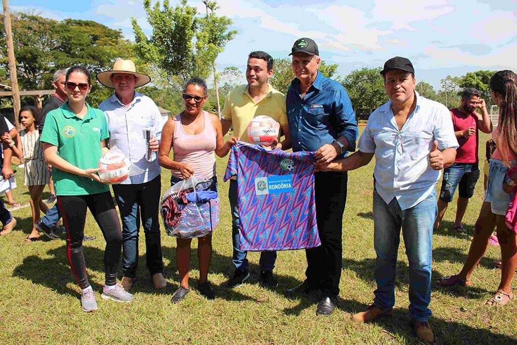 Kits esportivos são entregues à Federação Rondoniense de Futebol Soccer Society  - Gente de Opinião