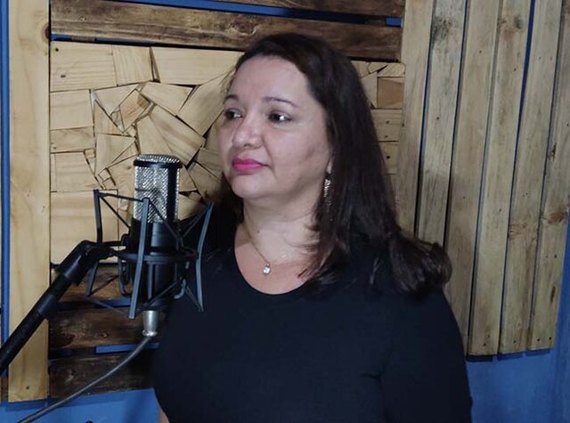 Precisando de Você o novo single da cantora Juce Castro - Gente de Opinião