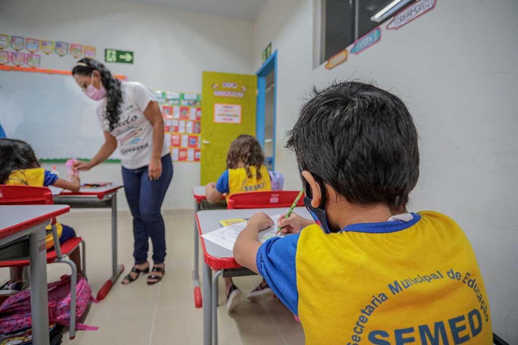 Lei que cria e implanta o Programa de Alfabetização na Idade Certa é sancionada - Gente de Opinião