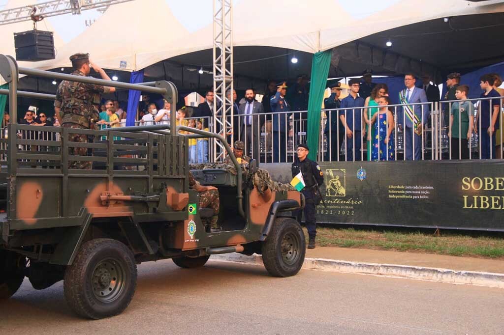 Com desfile aéreo, Bicentenário da Independência do Brasil é comemorado com evento cívico em Porto Velho - Gente de Opinião