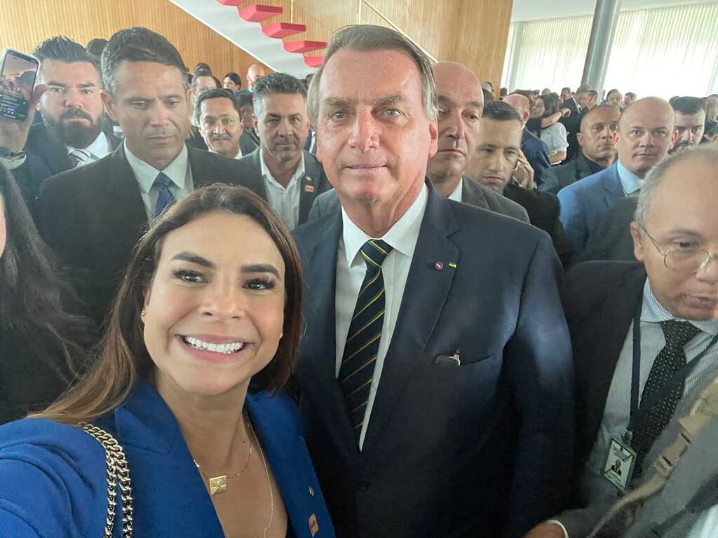 Em encontro com Bolsonaro, Mariana e Maurício Carvalho reforçam apoio à reeleição do presidente - Gente de Opinião