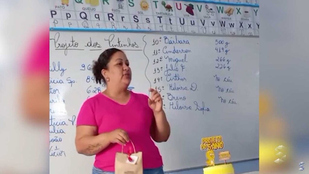 Professora é demitida de escola após explicar para os alunos "de onde vêm os bebês" - Gente de Opinião