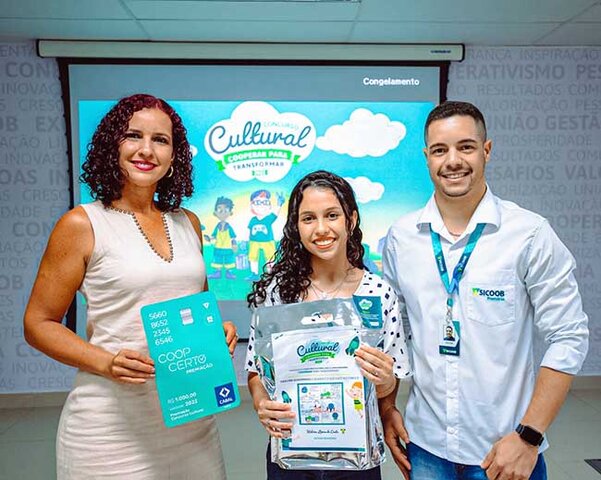 Aluna de Cacoal vai representar o Sicoob Fronteiras na etapa nacional do Concurso Cultural do Instituto Sicoob - Gente de Opinião