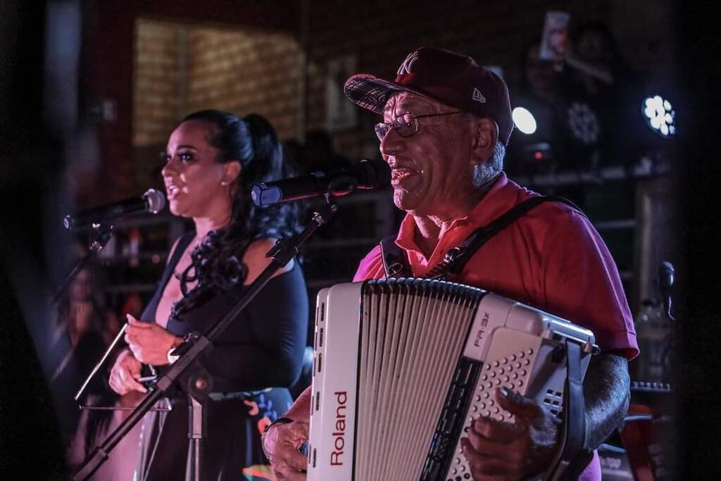 Zezinho dos Cobras e Patrícia Morais juntos nesta quinta no Mercado Cultural - Gente de Opinião