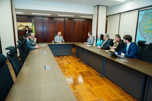 Governador Marcos Rocha se reúne com ministro da Agricultura e discute demandas para investimentos na produção do Estado de Rondônia  - Gente de Opinião