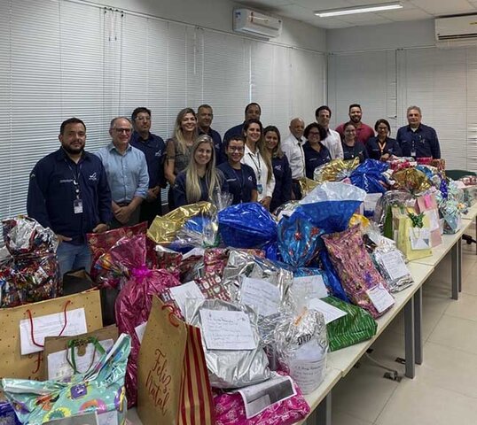 Ação dos integrantes da Santo Antônio Energia entrega mais de 420 presentes neste Natal - Gente de Opinião