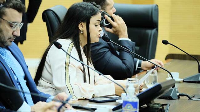 Deputada Dra. Taíssa apresenta Projeto de Lei para resguardar à proteção das mulheres em procedimentos de saúde  - Gente de Opinião