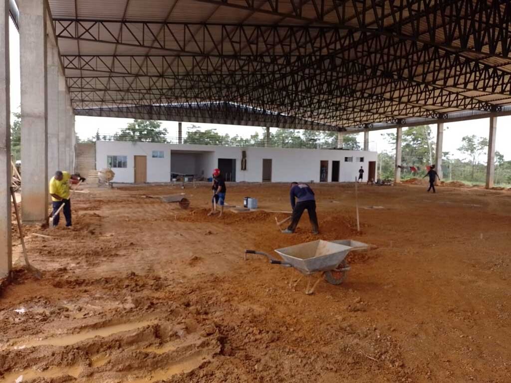 Pavilhão da bovinocultura no Parque RRSI está passando por reestruturação - Gente de Opinião