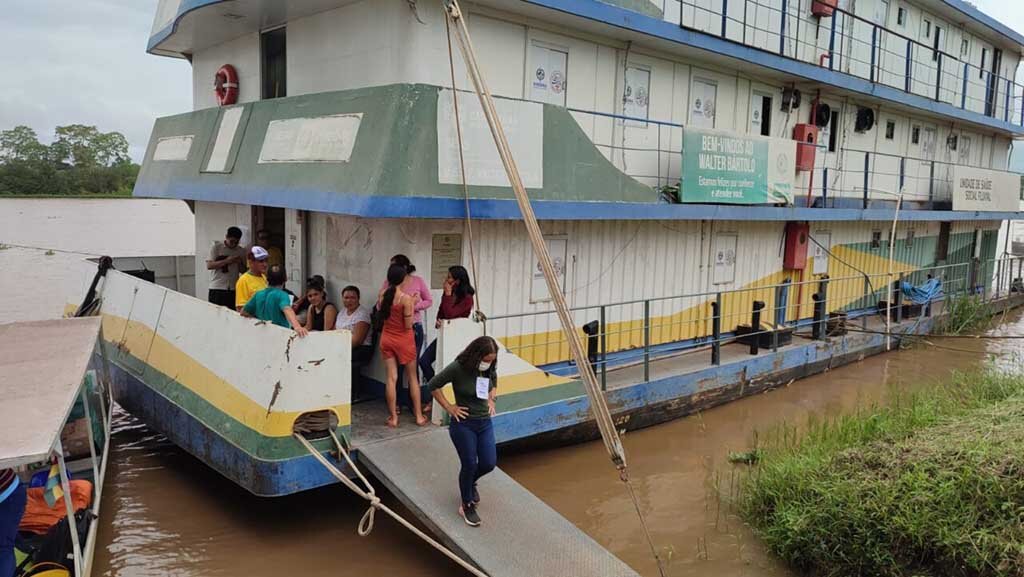 As consultas foram realizadas dentro do Barco Hospital - Gente de Opinião