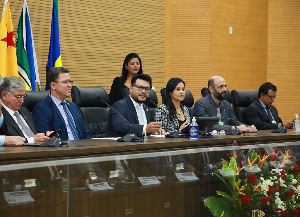 Presidente Marcelo Cruz parabeniza Parlamento Amazônico e agradece visita de deputados de nove estados brasileiros  - Gente de Opinião