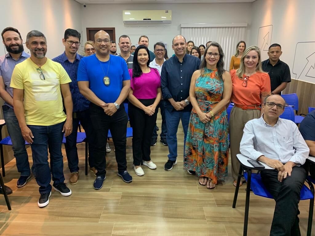 Cristiane Lopes visita vários municípios do estado de Rondônia - Gente de Opinião