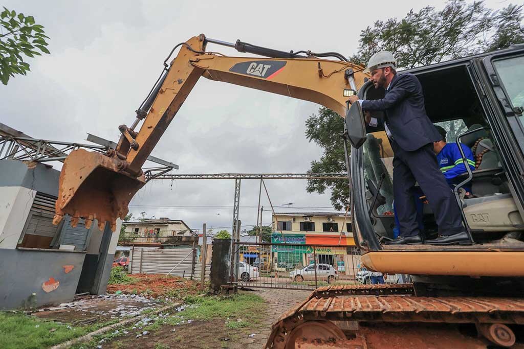 Prefeito Hildon Chaves inicia demolição do antigo terminal rodoviário de Porto Velho - Gente de Opinião