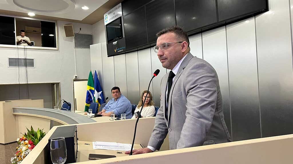 Deputado Ribeiro ressalta nova grade de cursos na Escola do Legislativo  - Gente de Opinião