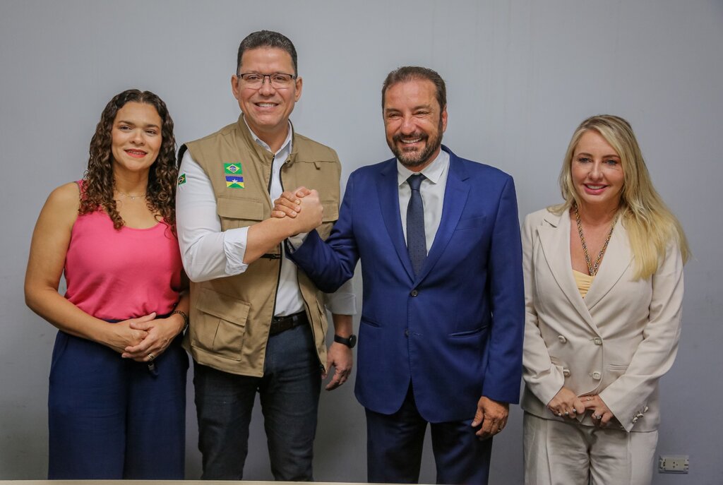 Governador Marcos Rocha prestigia solenidade de posse do novo presidente da Arom  - Gente de Opinião