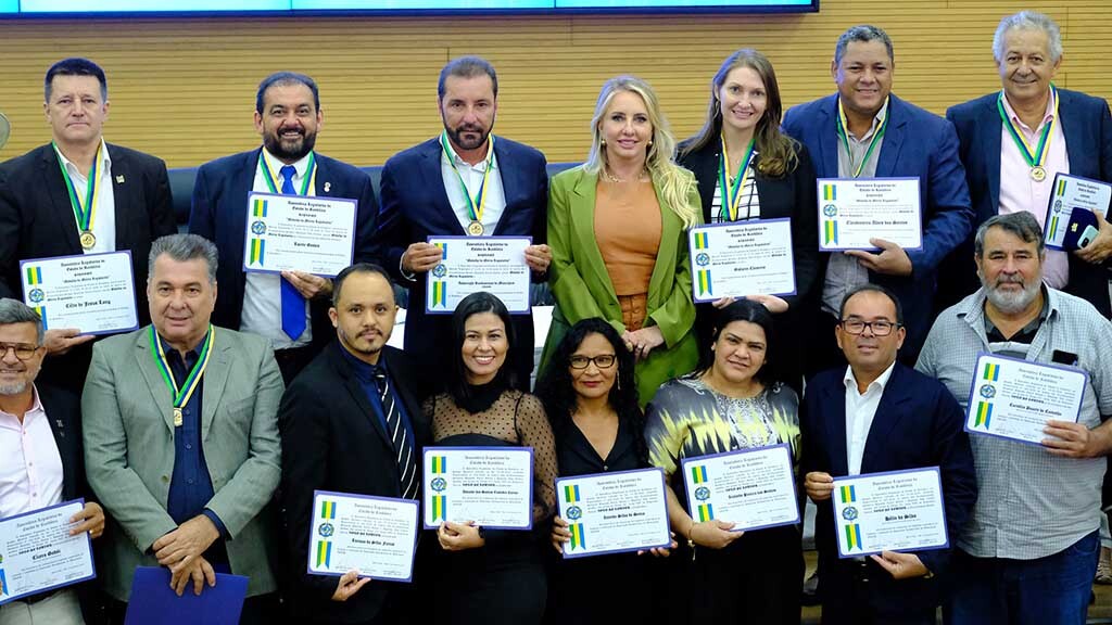 Deputados fazem homenagem a Associação Rondoniense de Municípios pelos 30 anos de criação - Gente de Opinião