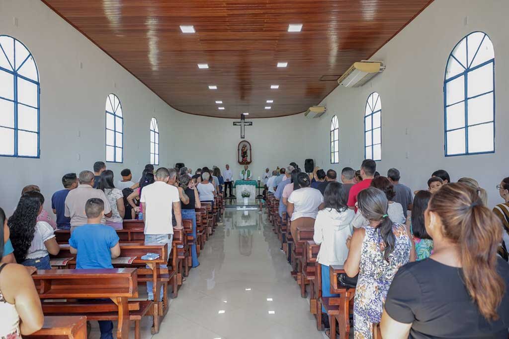 Prefeito Hildon Chaves oficializa Capela de Santo Antônio como patrimônio cultural, histórico, material e religioso - Gente de Opinião