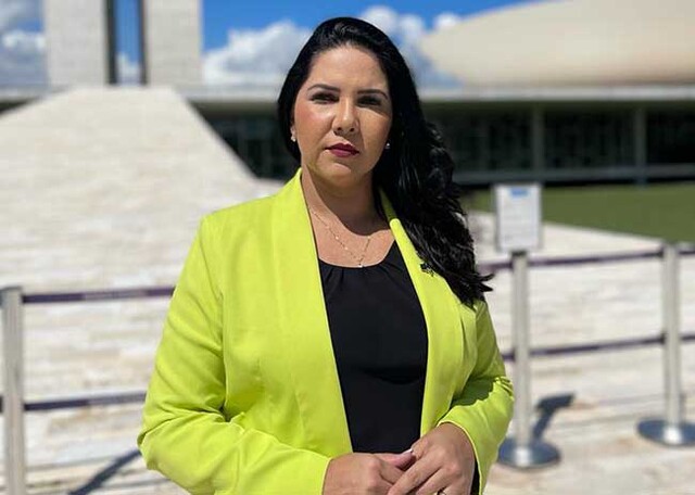 Deputada Cristiane Lopes é coautora do PDL que susta o novo decreto desarmamentista que restringe o porte e posse de arma no país - Gente de Opinião