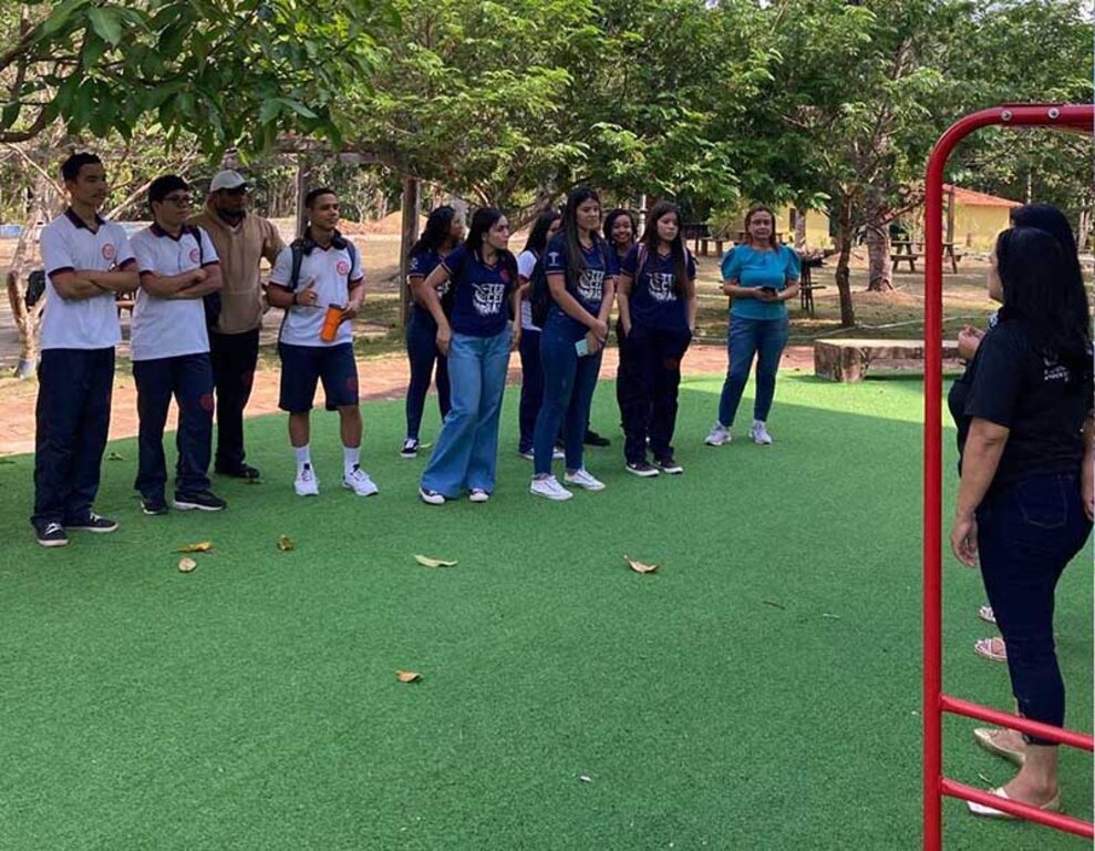 Estudantes da Escola Murilo Braga participaram de visita guiada ao parque - Gente de Opinião