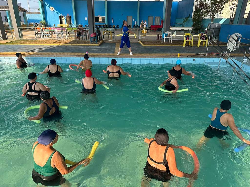 Projeto Viver Ativo transforma rotina de idosos com aulas de hidroginástica no Centro de Convivência de Porto Velho - Gente de Opinião