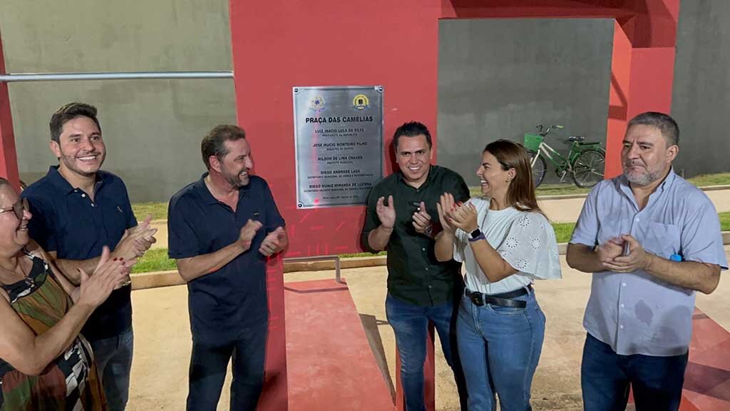 Vereador Everaldo Fogaça participa da inauguração da Praça das Camélias no bairro Eldorado - Gente de Opinião