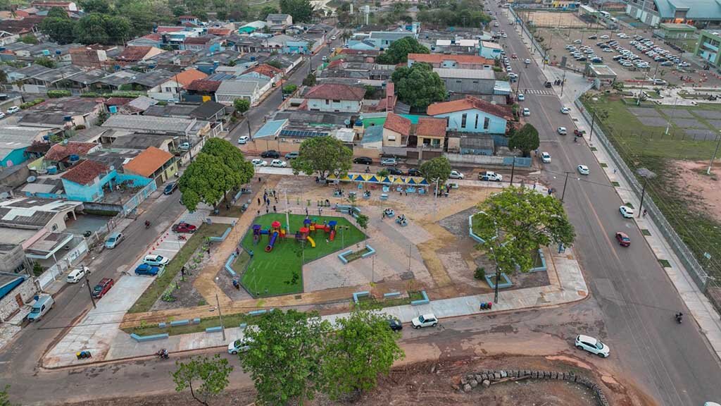 A Praça do Conjunto 22 de Dezembro mudou a aparência da região - Gente de Opinião