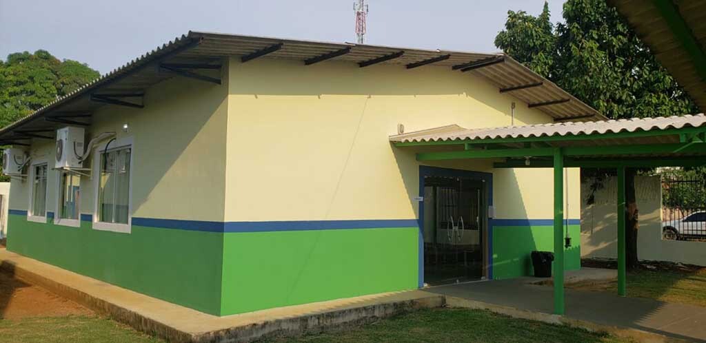 Uma das escolas recebeu três salas de aulas e a outra um novo auditório, passarela coberta e pintura geral de paredes, calçadas e portas - Gente de Opinião