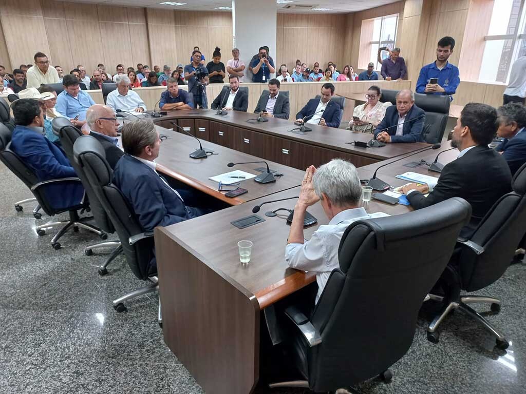 Delegado Camargo recebe líderes do comércio, indústria e agro em reunião contra aumento do ICMS e taxa do agro - Gente de Opinião