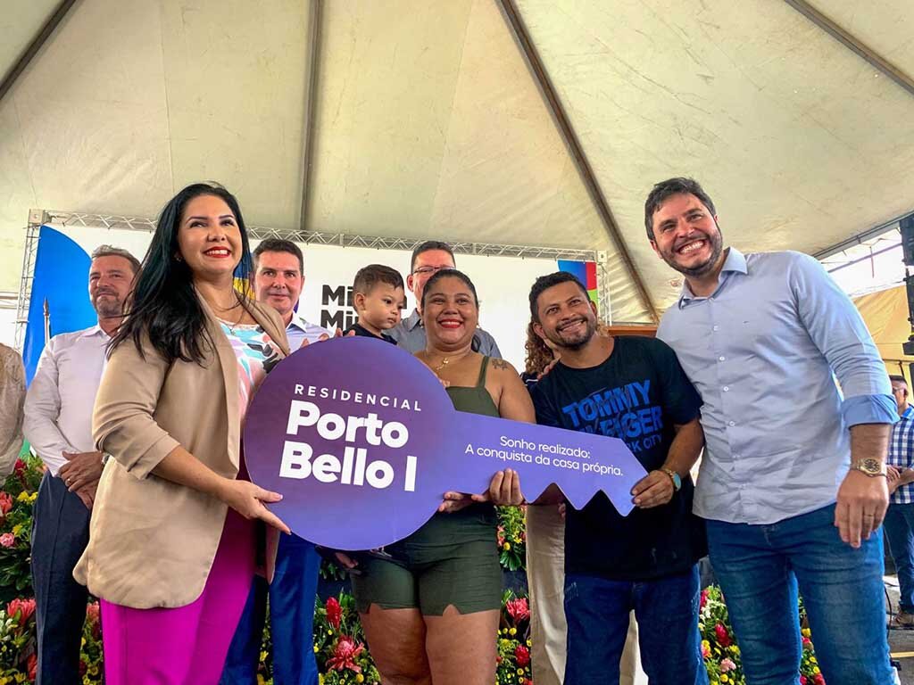 Deputada Cristiane Lopes participa da entrega de 272 apartamentos em Porto Velho - Gente de Opinião