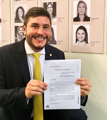 Deputado Federal Maurício Carvalho Celebra Aprovação do Projeto de Lei de Coleta Seletiva nas Escolas - Gente de Opinião