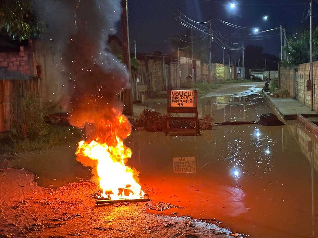 Vereador Everaldo Fogaça se reúne com moradores da Rua Lobo Dálmata para buscar solução em trecho alagado - Gente de Opinião