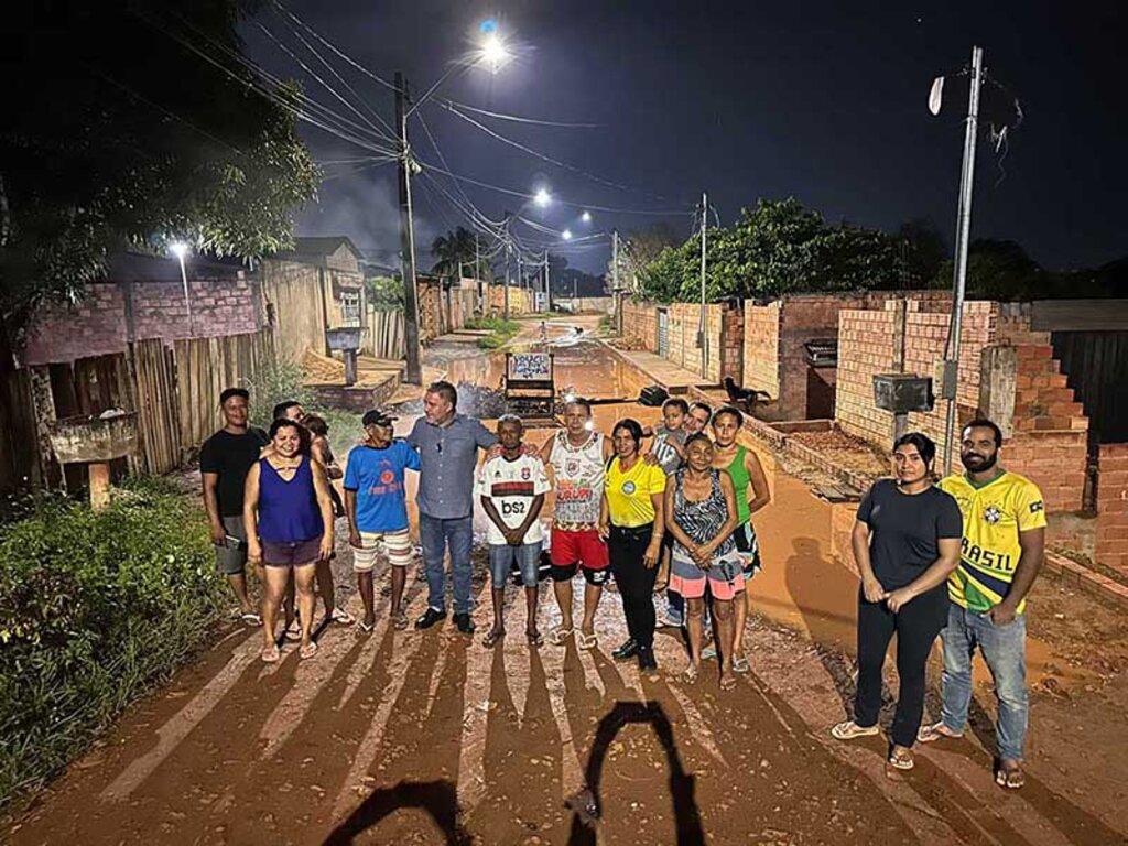 Vereador Everaldo Fogaça se reúne com moradores da Rua Lobo Dálmata para buscar solução em trecho alagado - Gente de Opinião